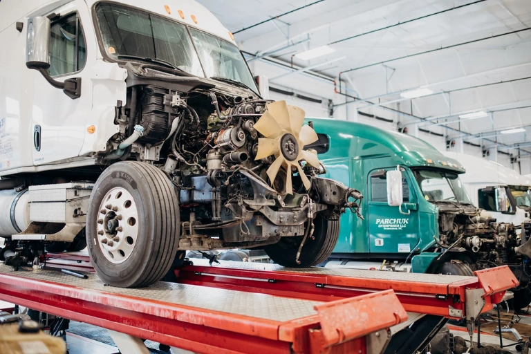 Cheap Freightliner Truck Repair Near Orlando