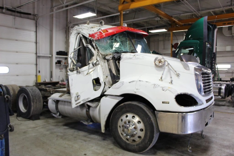 Emergency Freightliner Truck Repair Orlando, FL