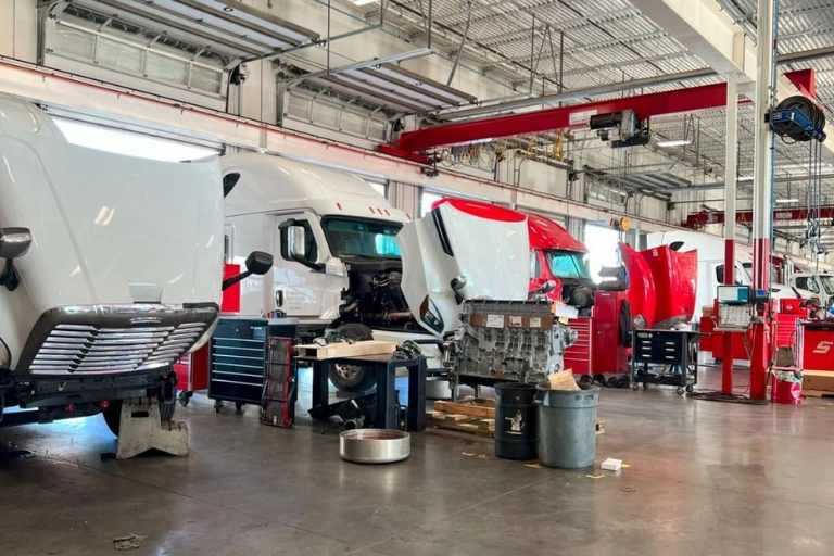 Freighliner Truck Repair Shop Orlando